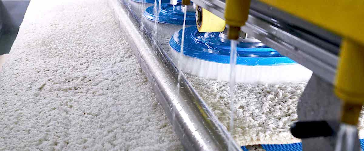 Halı yıkama sonrası halılarınız ilk günkü gibi olacak.